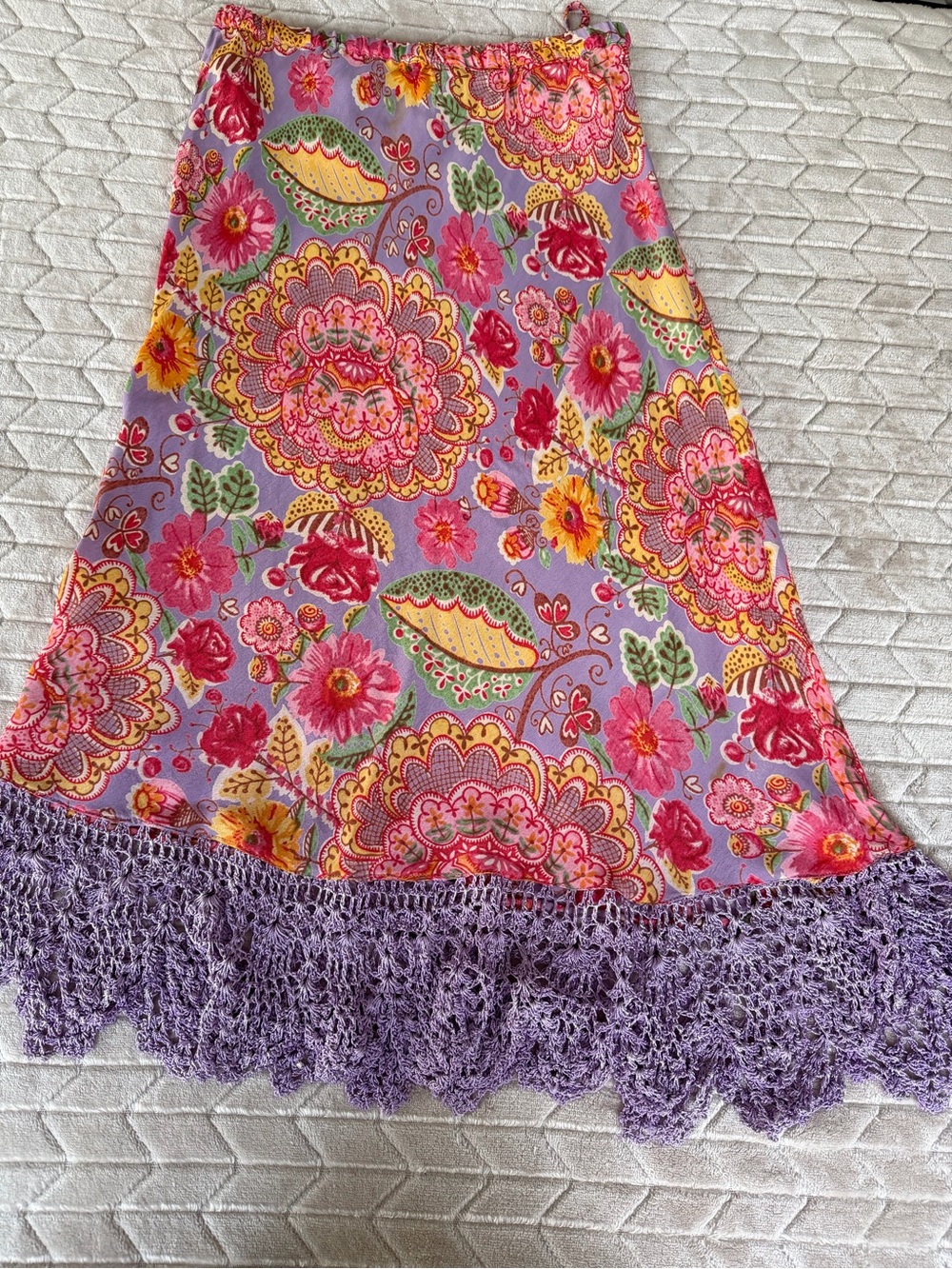 Papillon Made in India Lavender Floral Midi Skirt with Crochet Hem Boho Small